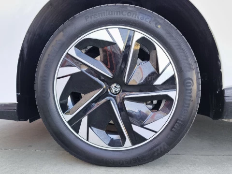 MG4 64kWh Luxury 150 kW (204 CV)