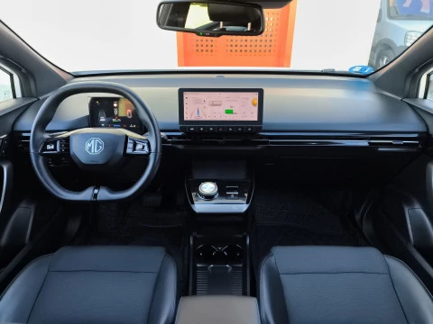 MG4 64kWh Luxury 150 kW (204 CV)