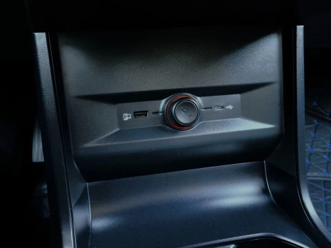 MG4 64kWh Luxury 150 kW (204 CV)