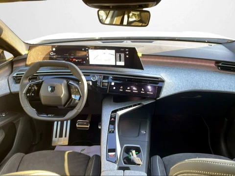 Peugeot 5008 Plug-in Hybrid 1.6 143KW GT e-DCS7