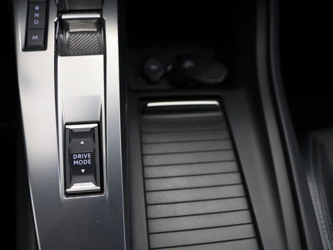 Peugeot 308 1.5 BLUEHDI 130 EAT8 ALLURE 5P
