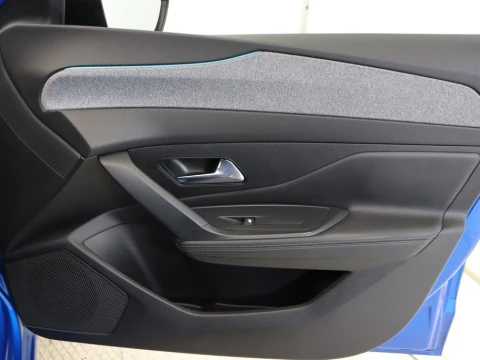 Peugeot 308 1.5 BLUEHDI 130 EAT8 ALLURE 5P