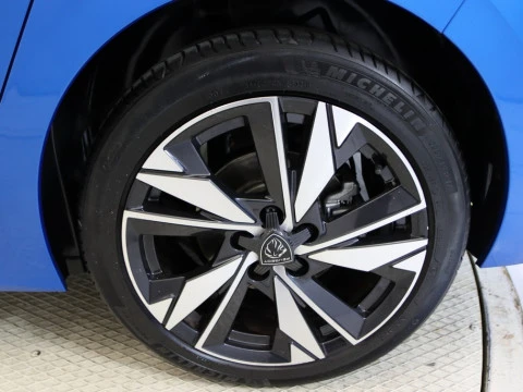 Peugeot 308 1.5 BLUEHDI 130 EAT8 ALLURE 5P