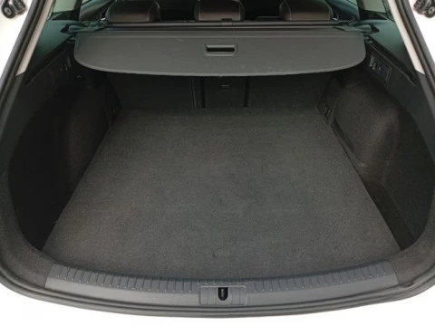 Seat Nuevo León SP 1.4 e-Hybrid DSG S&S Xcellence Go L
