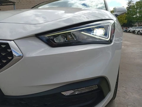 Seat Nuevo León SP 1.4 e-Hybrid DSG S&S Xcellence Go L