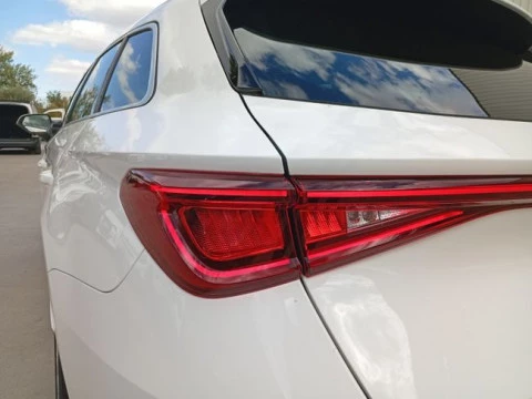 Seat Nuevo León SP 1.4 e-Hybrid DSG S&S Xcellence Go L