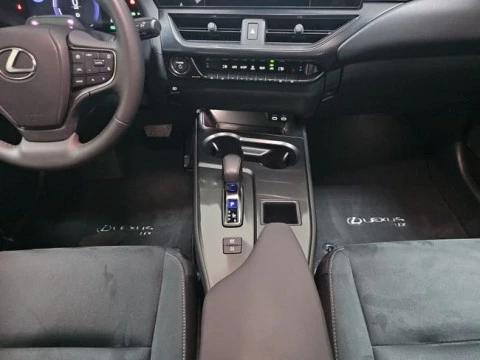 Lexus UX 2.0 300h UX Plus