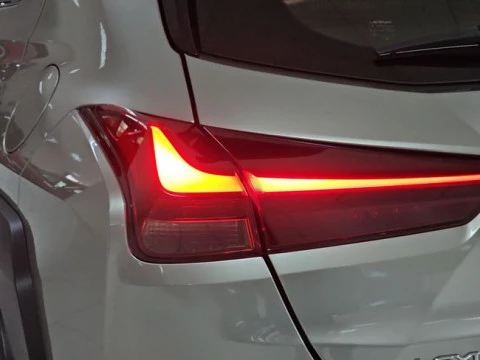 Lexus UX 2.0 300h UX Plus