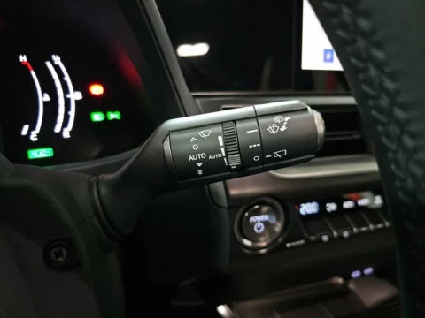Lexus UX 2.0 300h UX Plus