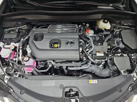 Lexus UX 2.0 300h UX Plus