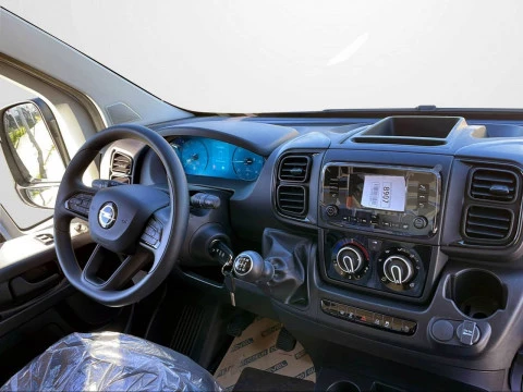 Opel Movano Furgón L2 H2 3.5T Diesel 140 Manual