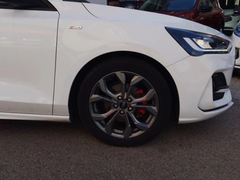 Ford Focus 1.0 Ecoboost MHEV 92kW ST-Line X