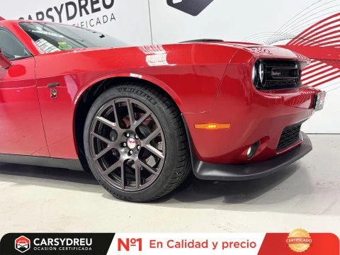 Dodge Challenger R/T scat pack
