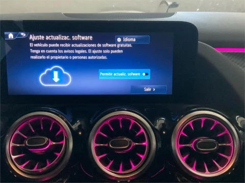 Mercedes-Benz GLA 200 D