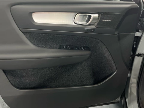 Volvo XC40 XC40 B3 PLUS BLACK EDITION