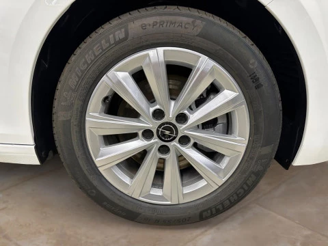 Opel Astra 1.2T XHT Hybrid 107kW Edition eDCT6