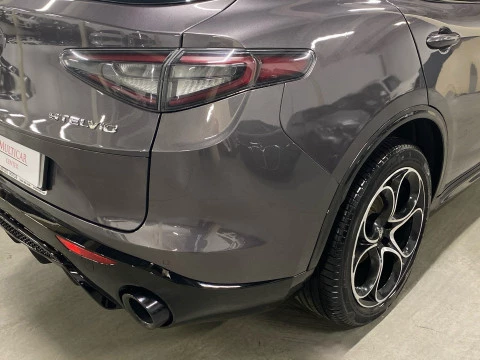 Alfa Romeo Stelvio 2.2 Diésel 154kW (210CV) Veloce Q4