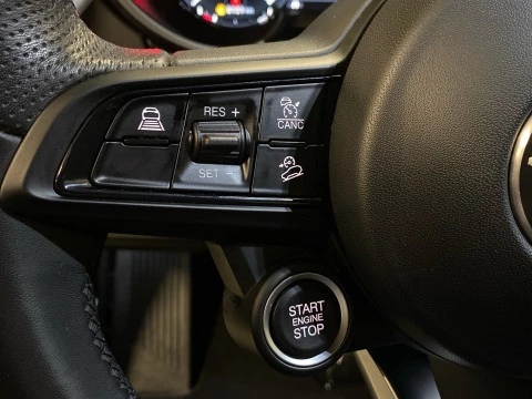 Alfa Romeo Stelvio 2.2 Diésel 154kW (210CV) Veloce Q4