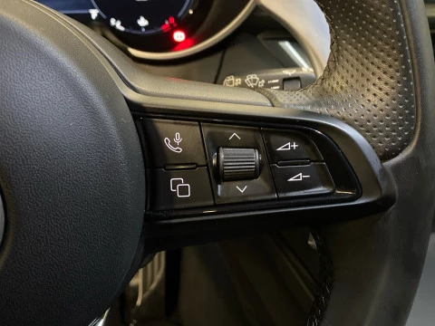 Alfa Romeo Stelvio 2.2 Diésel 154kW (210CV) Veloce Q4