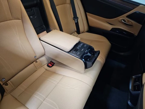 Lexus ES 2.5 300h Luxury