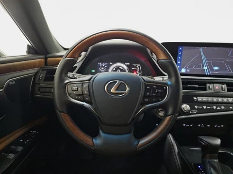 Lexus ES 2.5 300h Luxury