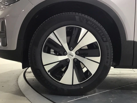 Volvo XC40 XC40 Core, B3 Mild hybrid, Gasolina