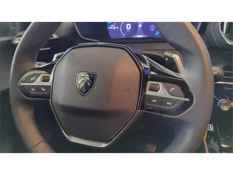 Peugeot 208 Allure HYBRID 100 eDCS6