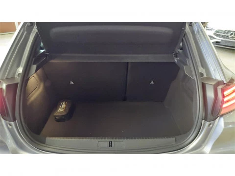 Peugeot 208 Allure HYBRID 100 eDCS6