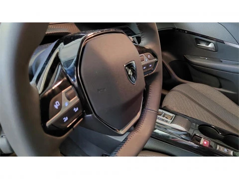 Peugeot 208 Allure HYBRID 100 eDCS6