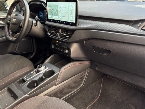 Ford Kuga ST-Line 2.5 Duratec FHEV 134kW 4x4 Auto