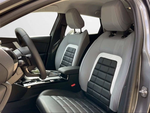 Citroën C4 Hybrid 145 ë-DCS6 Max