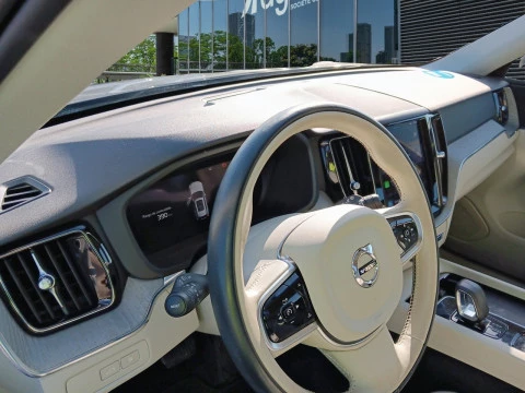 Volvo XC60 2.0 T6 AWD Recharge Plus Bright Auto