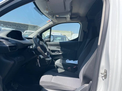 Peugeot Partner Pro Standard 600kg BlueHDi 73kW