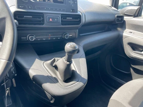 Peugeot Partner Pro Standard 600kg BlueHDi 73kW