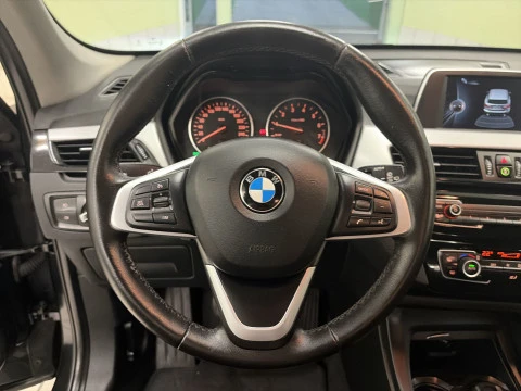 BMW X1 sDrive18i 100 kW (136 CV)