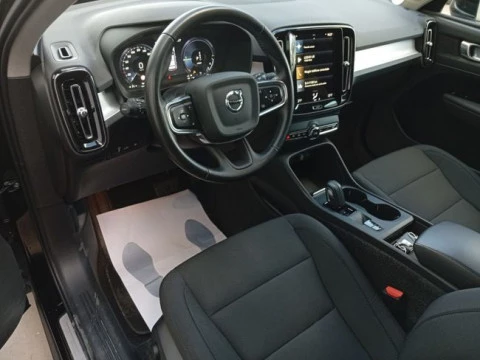 Volvo XC40 1.5 T4 Twin Recharge R-Design Exp Auto