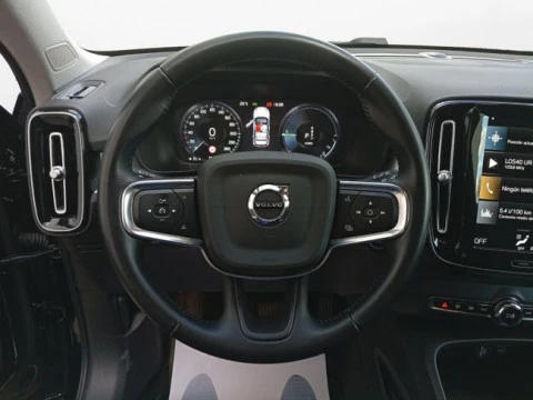Volvo XC40 1.5 T4 Twin Recharge R-Design Exp Auto