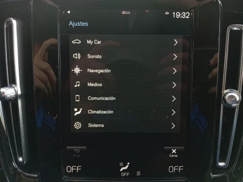 Volvo XC40 1.5 T4 Twin Recharge R-Design Exp Auto