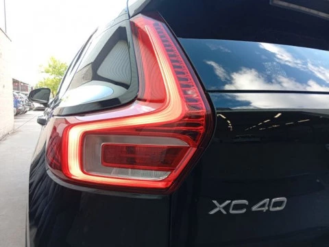 Volvo XC40 1.5 T4 Twin Recharge R-Design Exp Auto