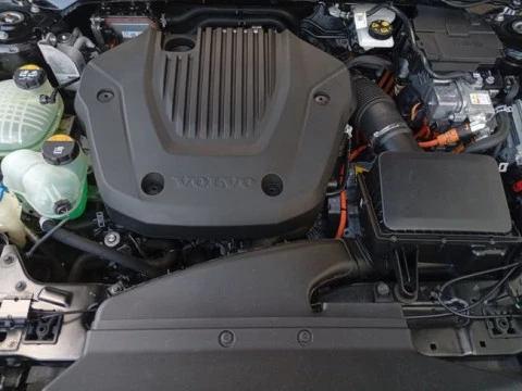 Volvo XC40 1.5 T4 Twin Recharge R-Design Exp Auto