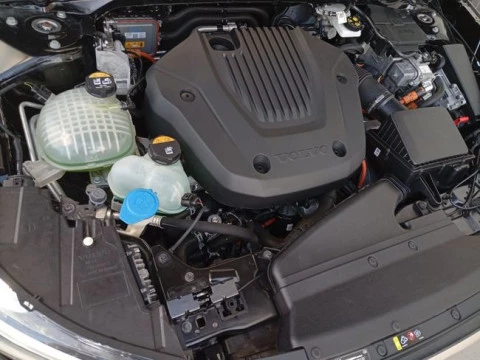 Volvo XC40 1.5 T4 Twin Recharge R-Design Exp Auto