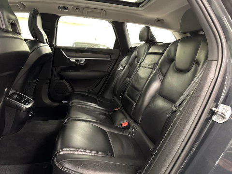 Volvo V90 Cross Country D4 Pro AWD Auto 140 kW (190 CV)