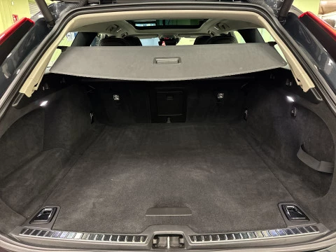 Volvo V90 Cross Country D4 Pro AWD Auto 140 kW (190 CV)