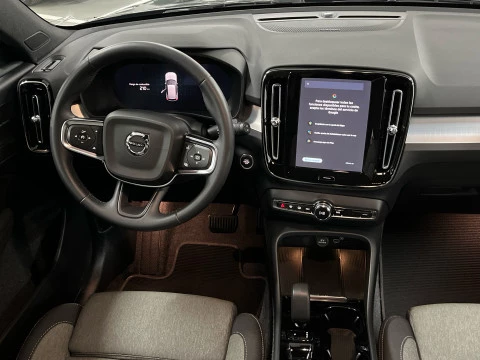 Volvo XC40 XC40 Plus, B3 Mild Hybrid, Gasolina, Dark