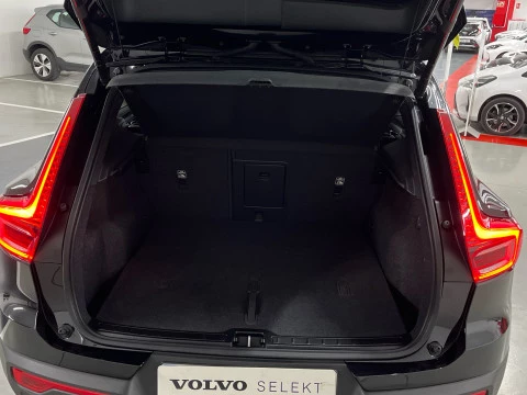 Volvo XC40 XC40 Plus, B3 Mild Hybrid, Gasolina, Dark