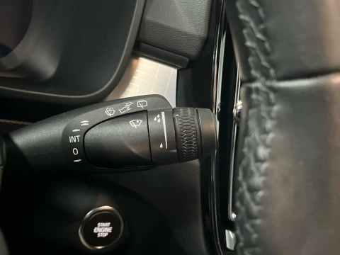 Volvo XC40 XC40 Plus, B3 Mild Hybrid, Gasolina, Dark