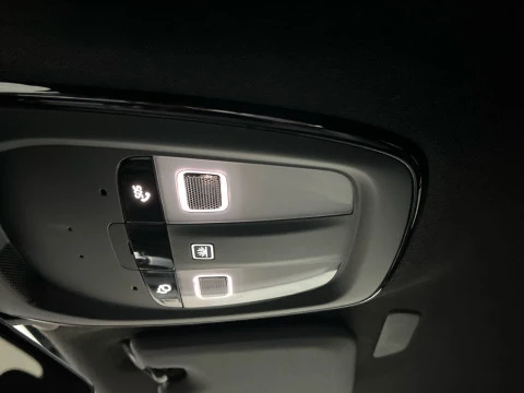 Volvo XC40 XC40 Plus, B3 Mild Hybrid, Gasolina, Dark