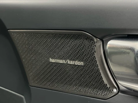 Volvo XC40 XC40 Plus, B3 Mild Hybrid, Gasolina, Dark