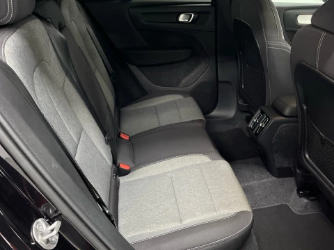 Volvo XC40 XC40 Plus, B3 Mild Hybrid, Gasolina, Dark