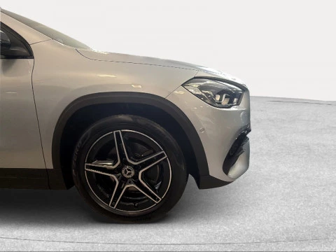 Mercedes-Benz GLA GLA 200 D